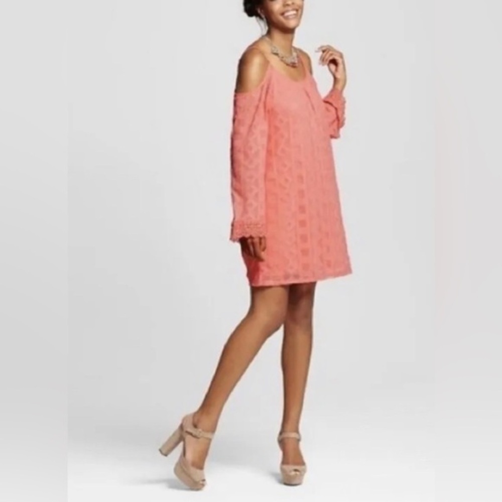 🌸 Xhilaration Coral Cold Shoulder Lace Shift Dress | XS